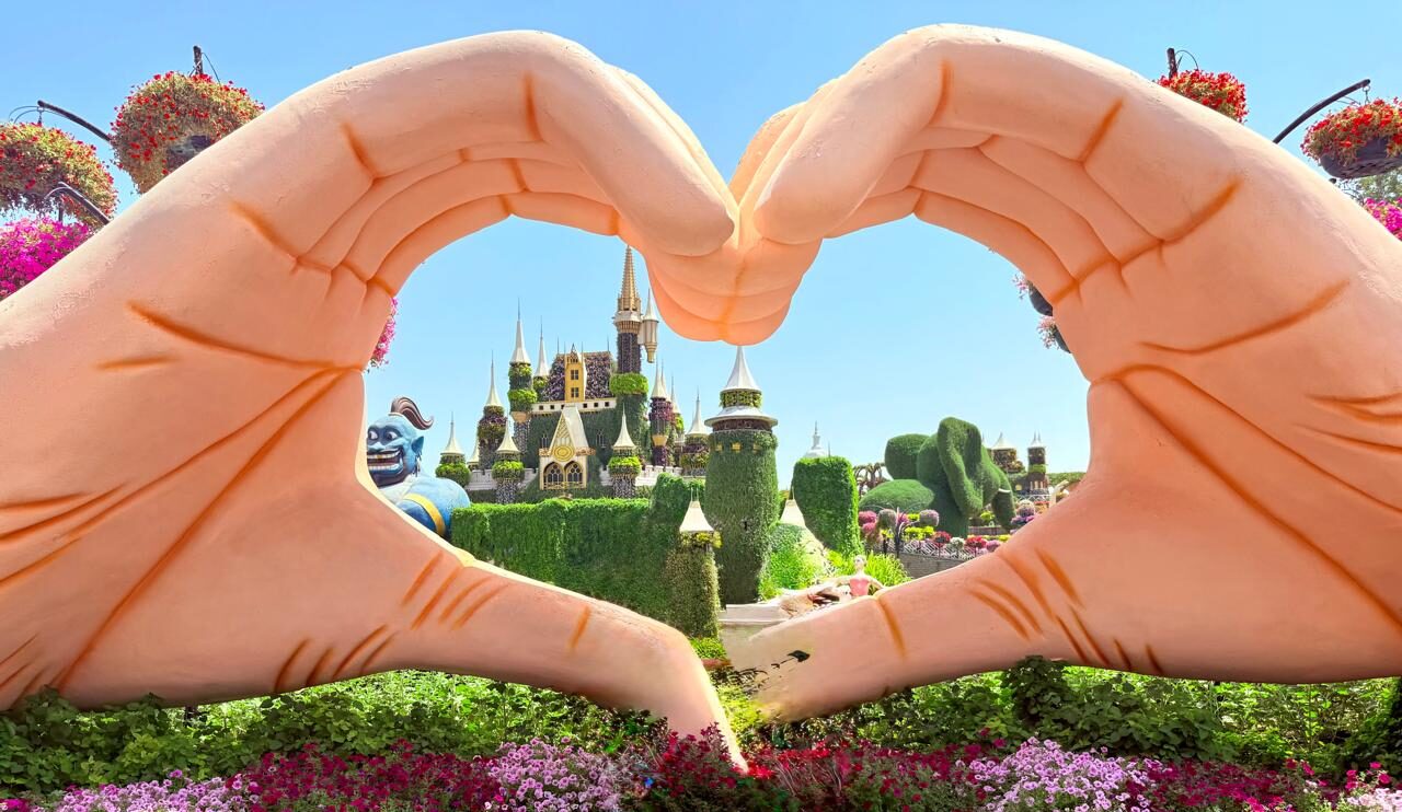 SUNKISSED ESCAPE BLOGGER ABOUT